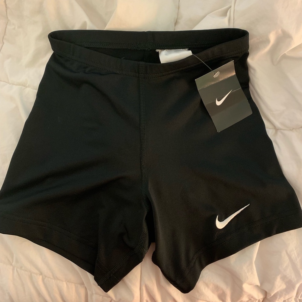 NWT Nike spandex short - black - small